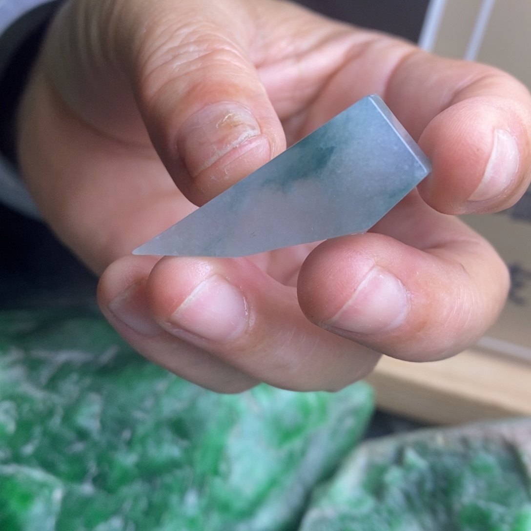 定制翡翠未镶嵌         