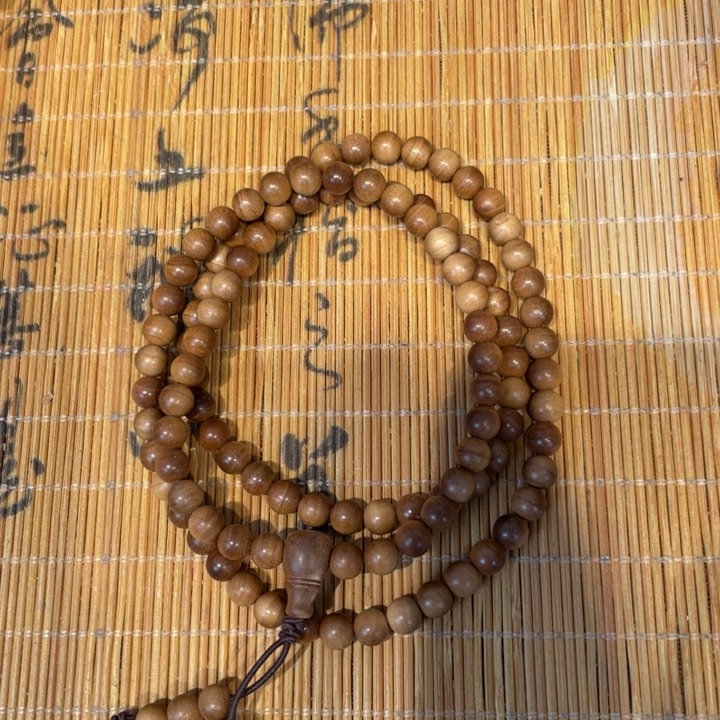 杨***Y檀香木手串/手链老山檀香雕刻件0.6