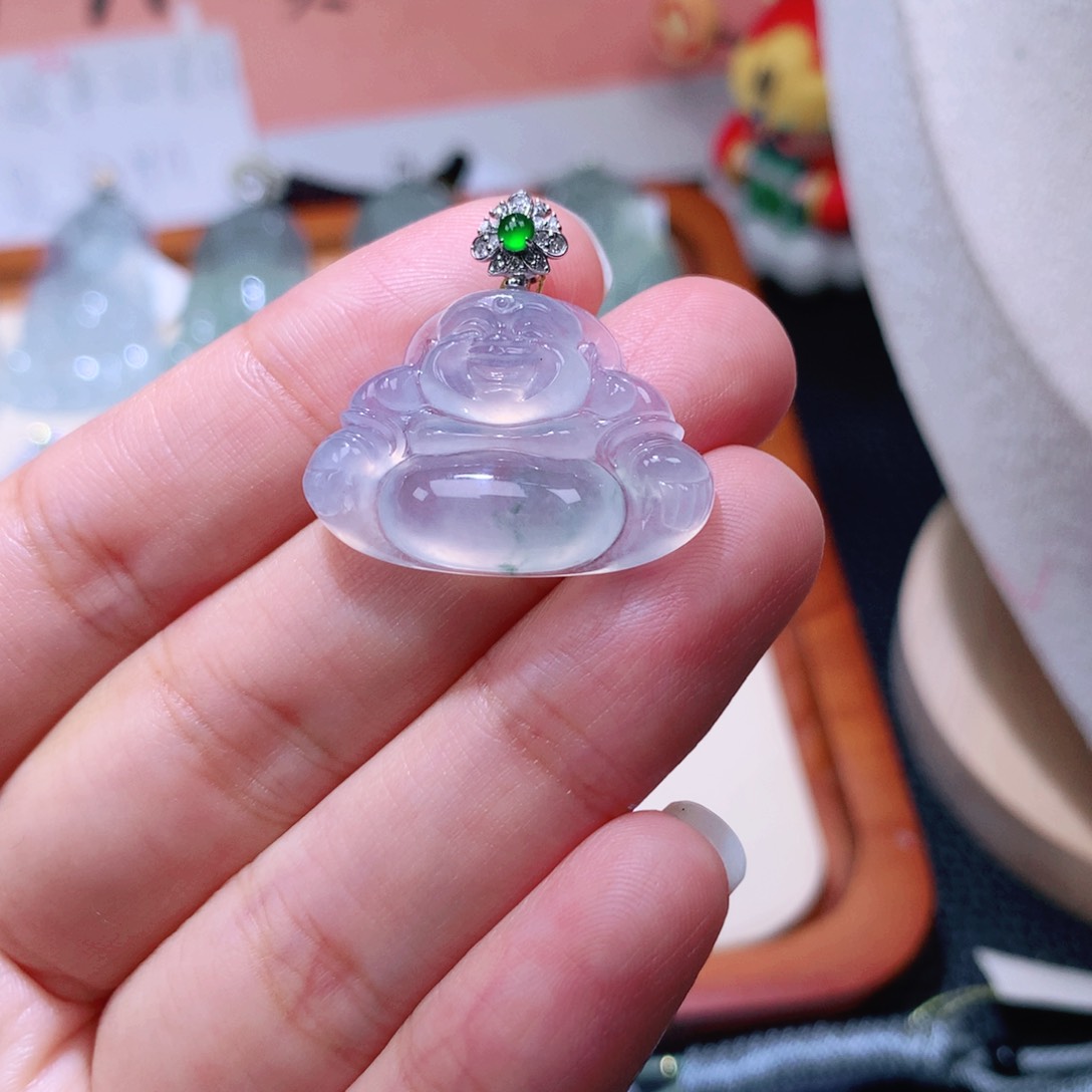 颈饰18K金镶嵌翡翠佛公