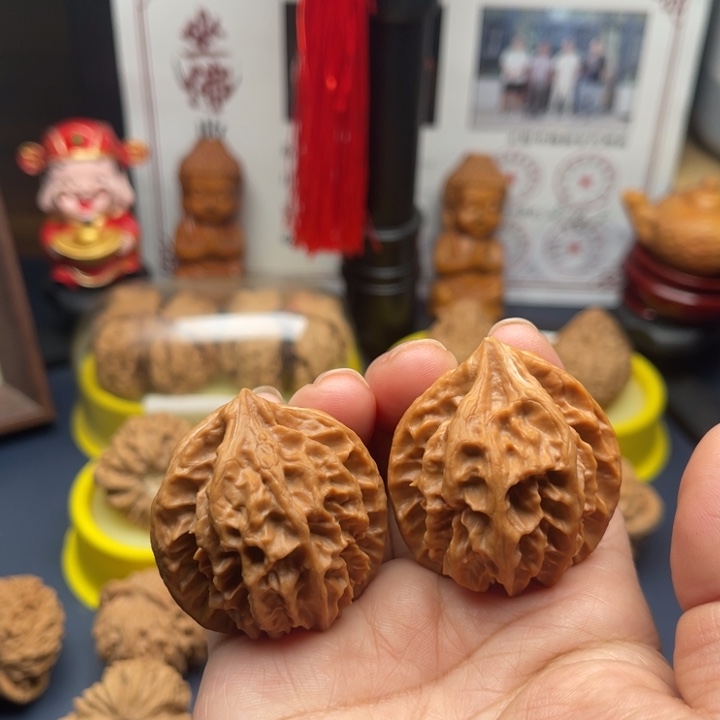 文玩核桃吊坠曹大龙