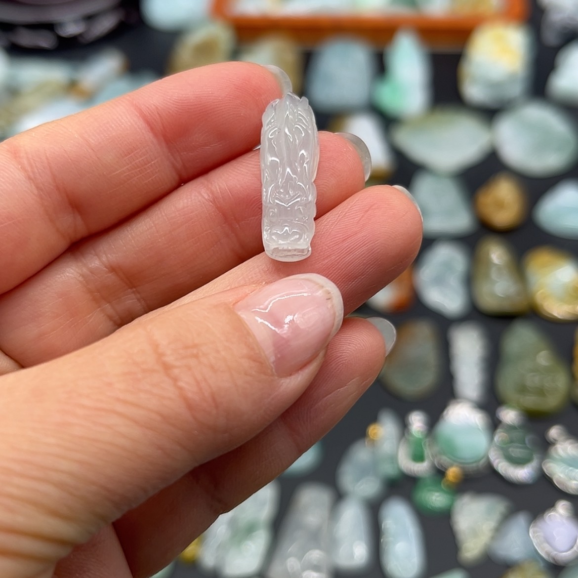 【闪购商品】翡翠颈饰未镶嵌龙头