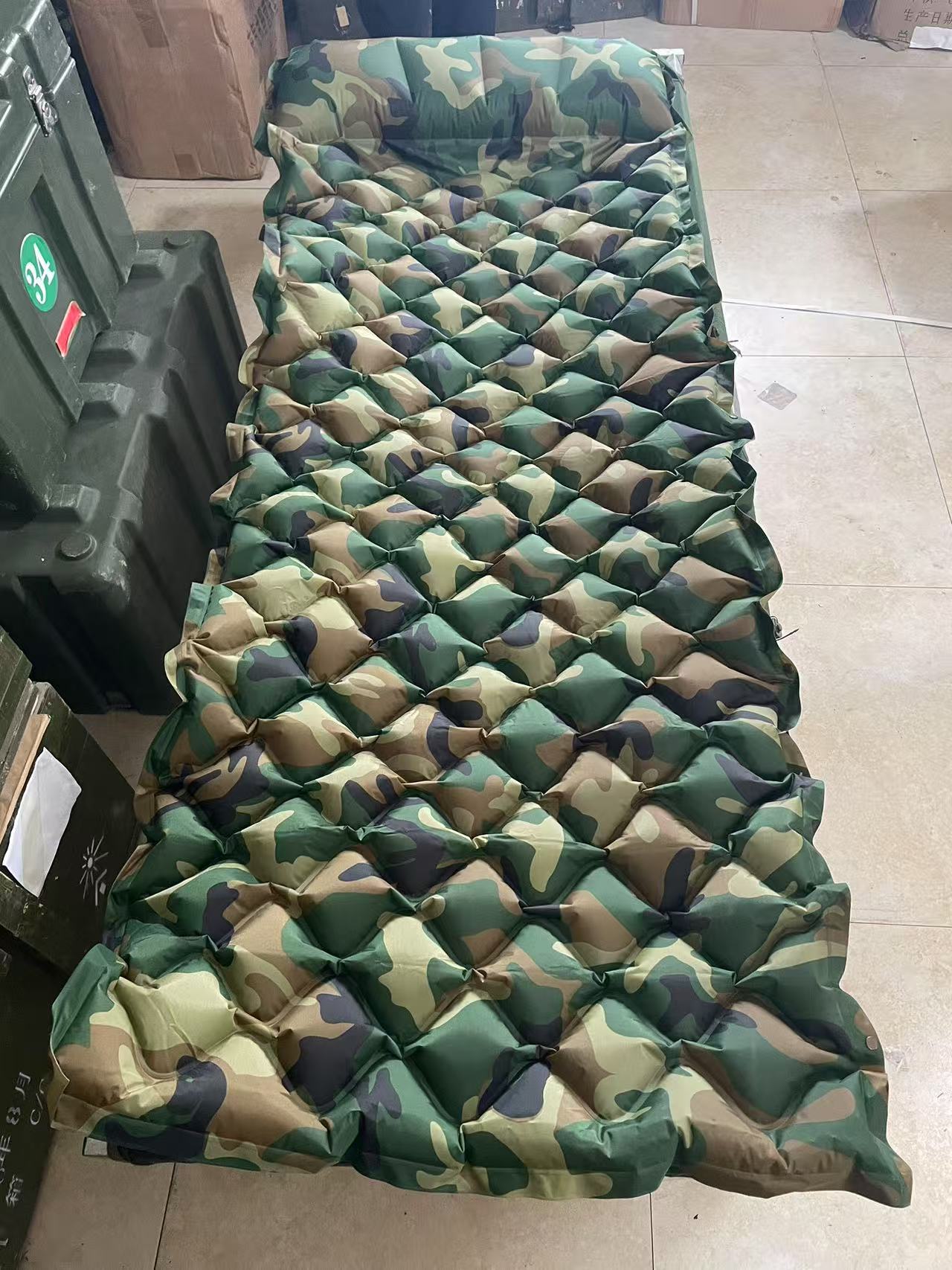 正品绿色野营气垫床便捷式充气床