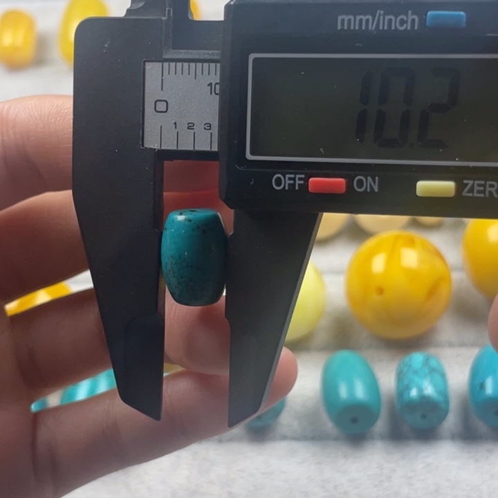 水晶优化松石桶珠10*14mm尺寸单颗未镶嵌蓝绿款