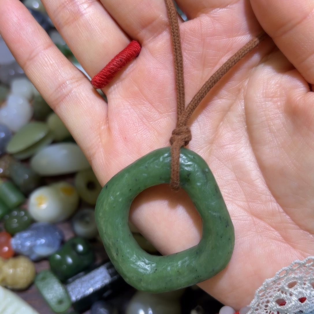 和田玉未镶嵌珠宝半成品