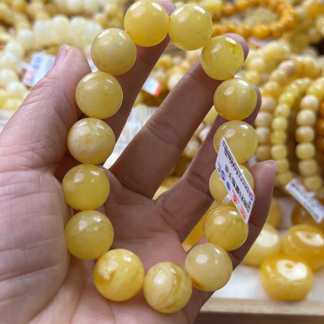 琥珀珠宝奇石未镶嵌