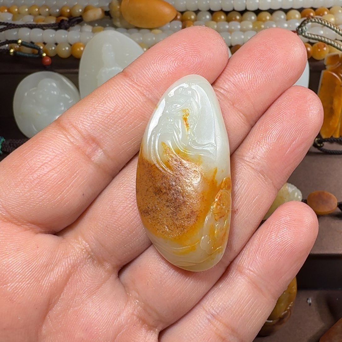 和田玉颈饰未镶嵌笑***、