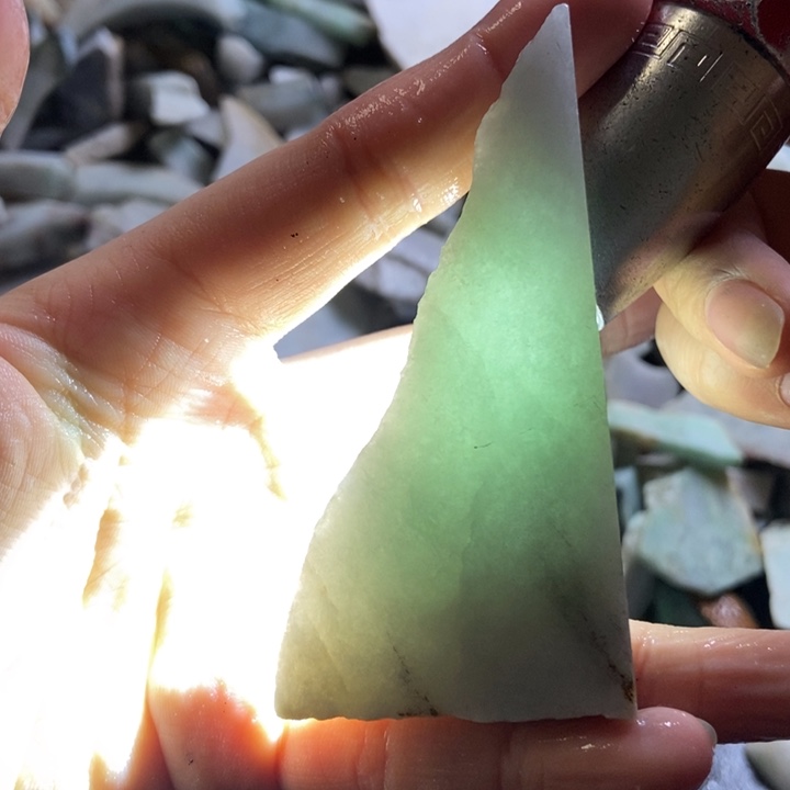 翡翠颈饰未镶嵌天然翡翠