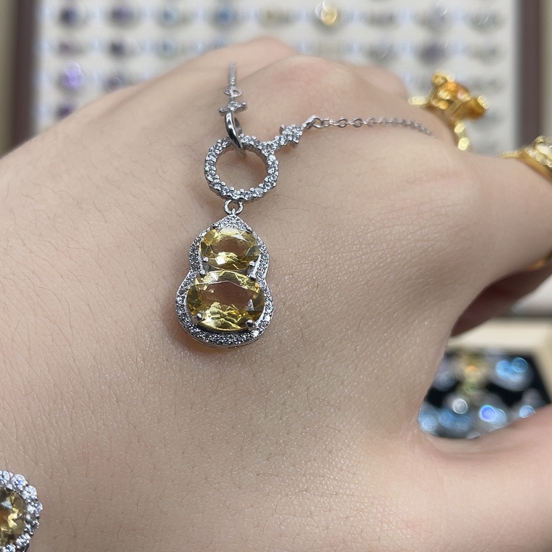 小***乐黄晶颈饰银S925镶嵌