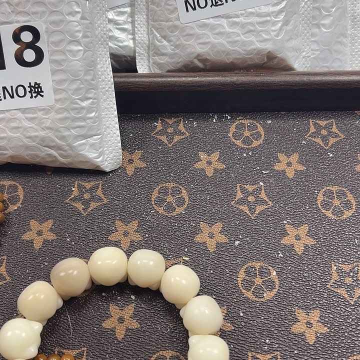 桃***°吊坠菩提根/象牙果