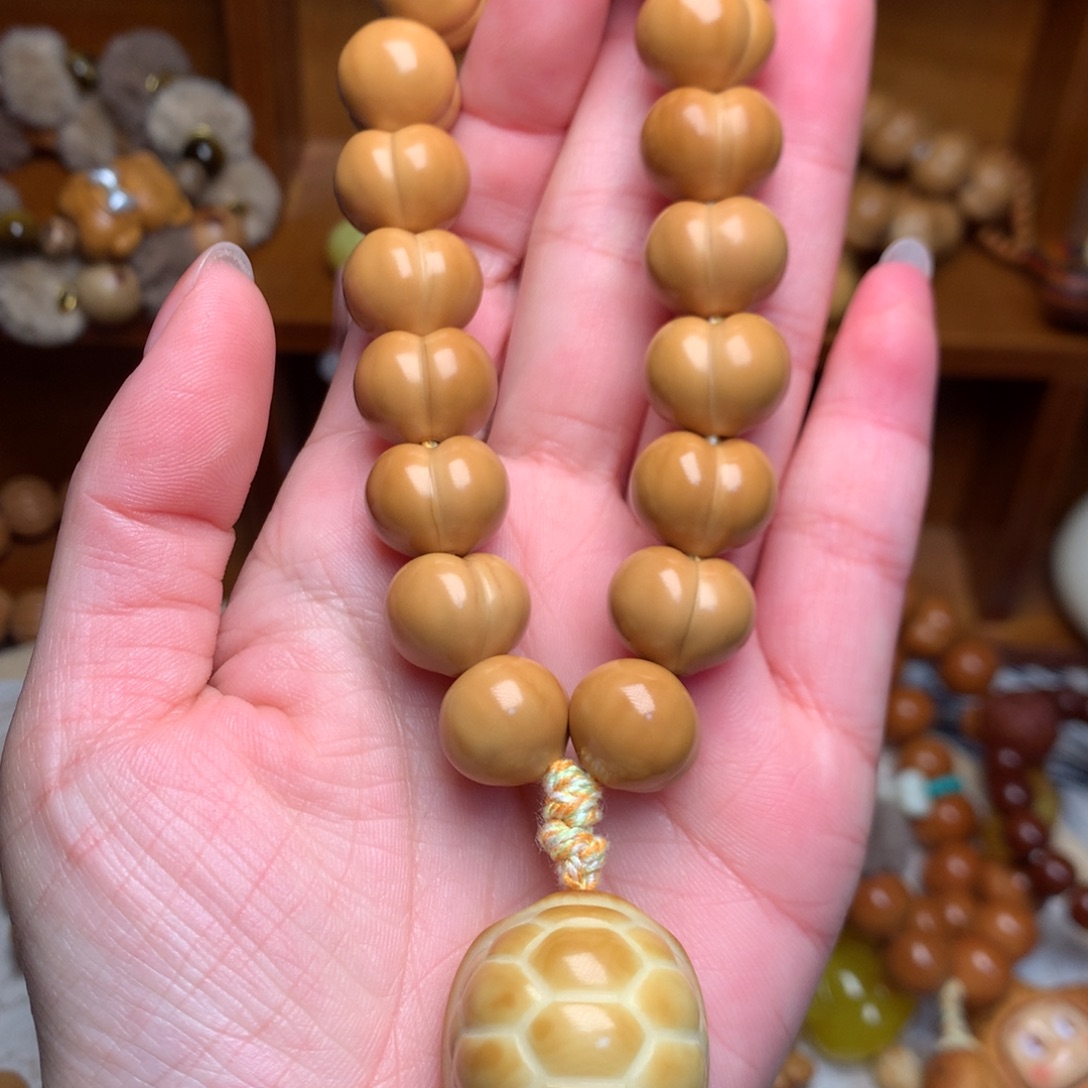 猴头核桃吊坠14高定屁桃手持富甲