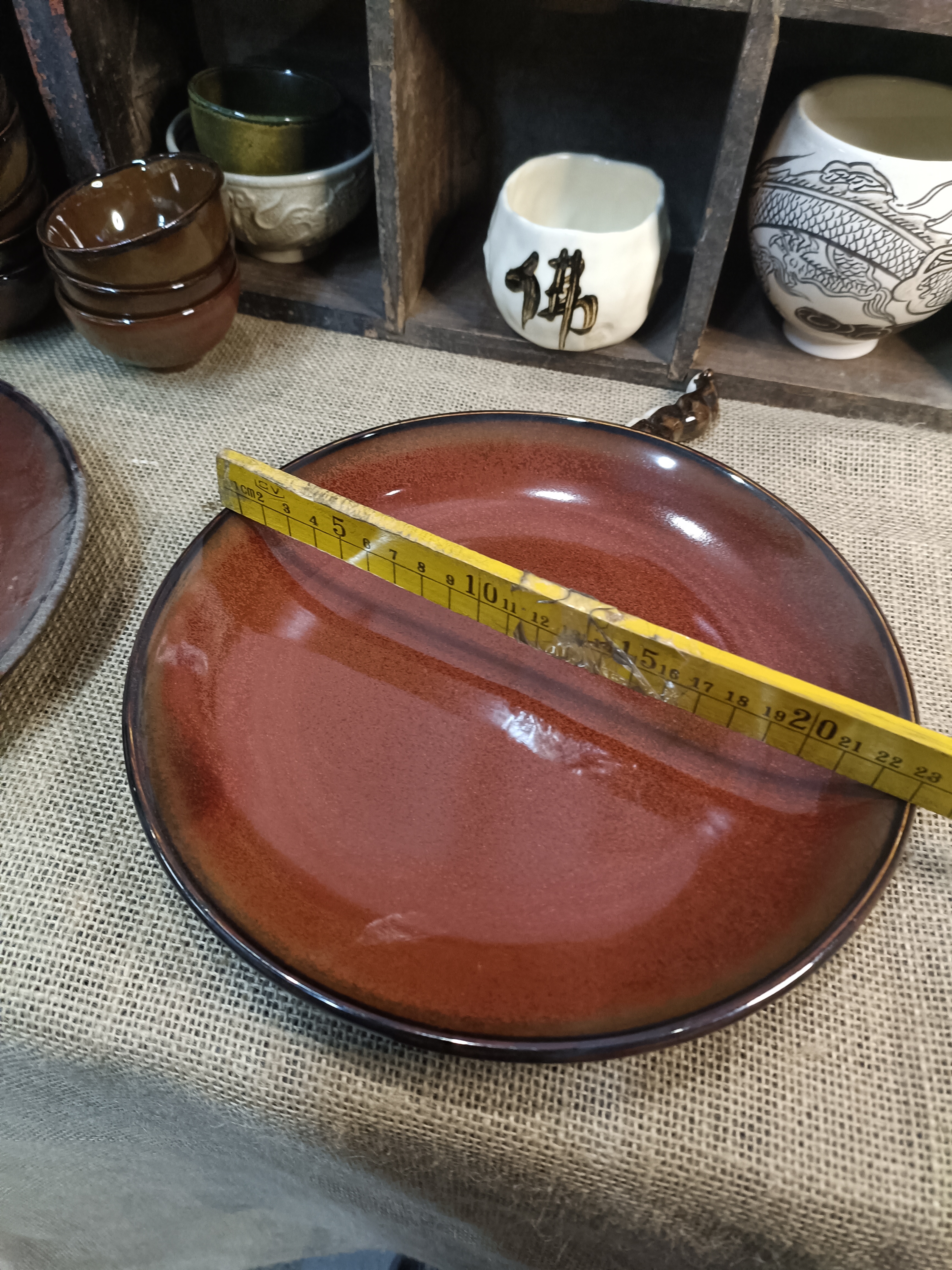 磁州窑国营瓷厂铁红釉盘子一个