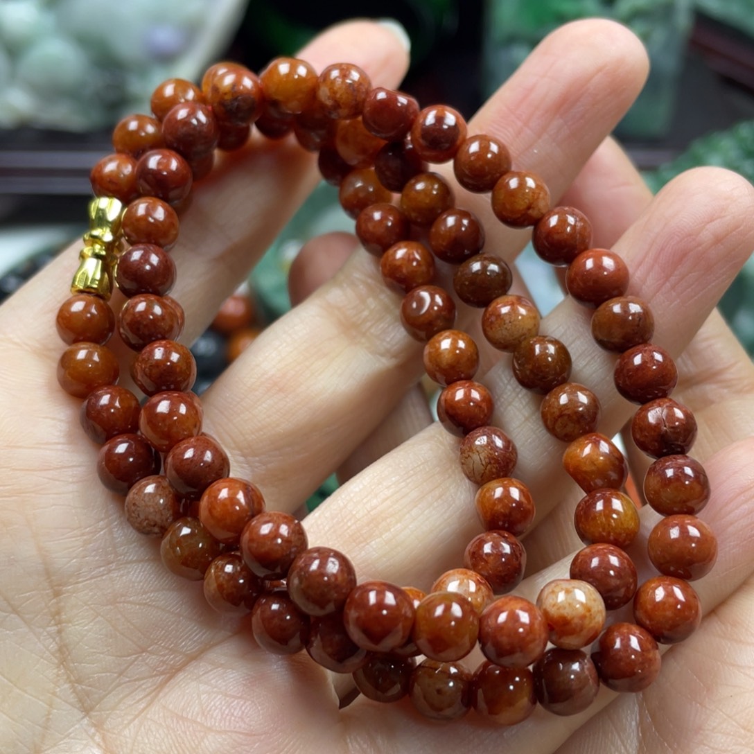 翡翠未镶嵌颈饰牌子