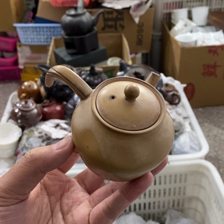 陶瓷艺术品及陶瓷壶