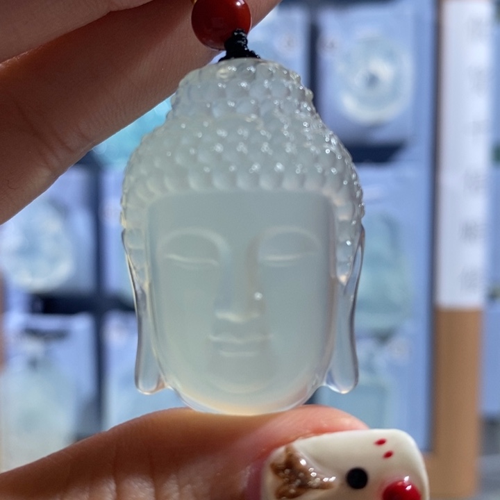 岫玉未镶嵌颈饰吊坠