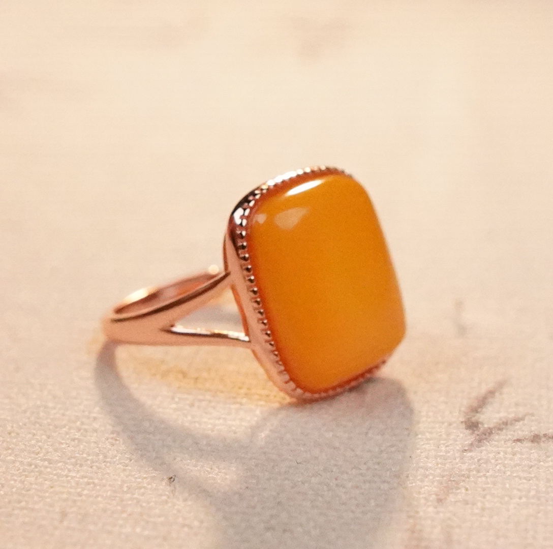 【景轩珠宝】蜜蜡方戒鸡油黄复古男女款琥珀戒指可调节时尚开口05E