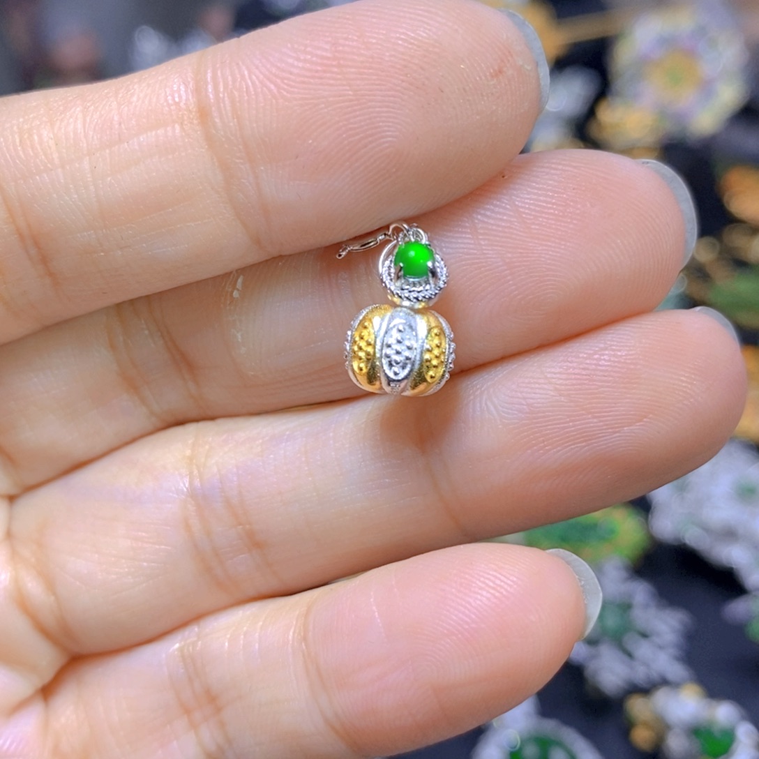 翡翠耳钉银S925镶嵌天然翡翠