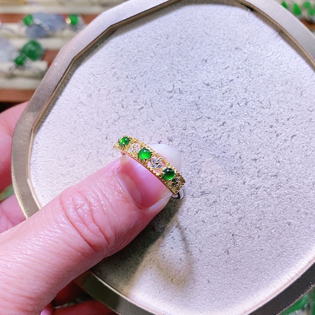 【闪购商品】翡翠挂件未镶嵌裸石