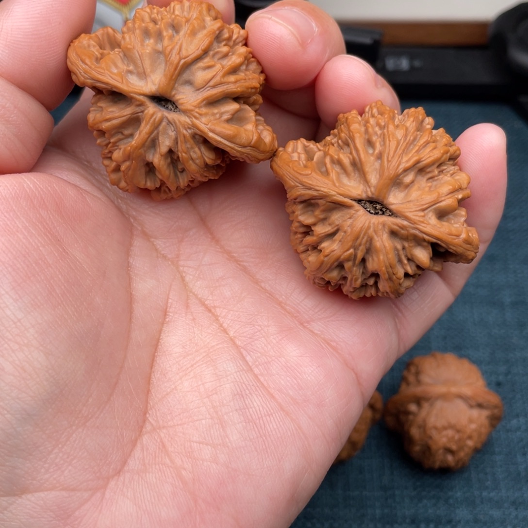 伯***一文玩核桃把件全品44虎头