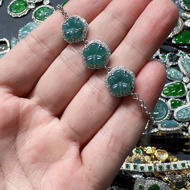 翡翠颈饰未镶嵌天然A货翡翠放漏