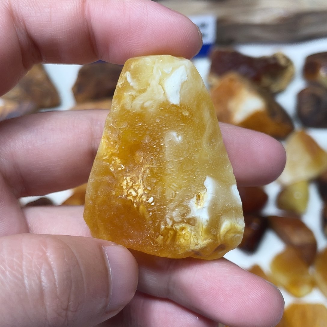 定制琥珀未镶嵌原矿琥珀