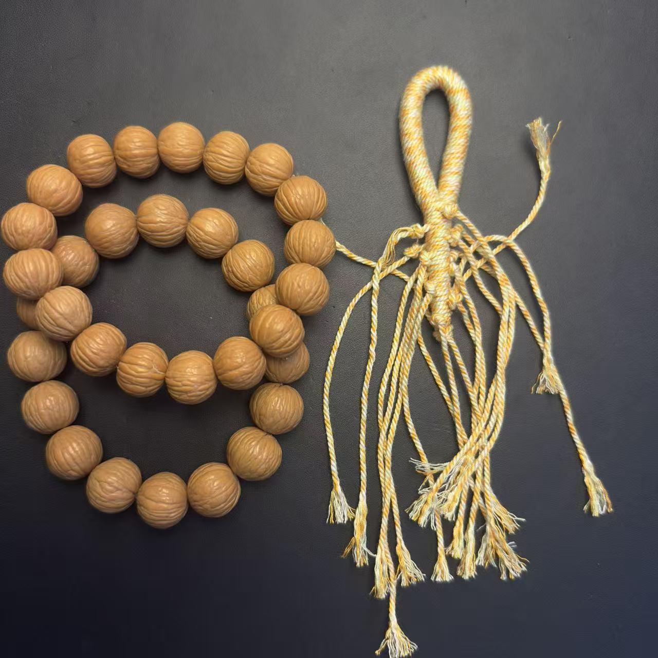 猴头凤羽把件——315