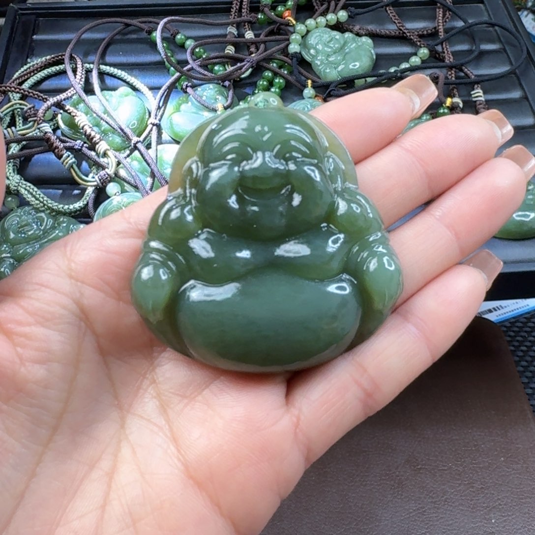 和田玉（碧玉）颈饰未镶嵌