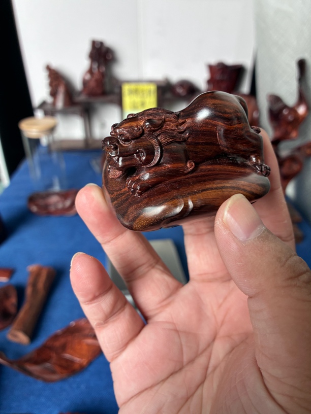 海南黄花梨老料狮子瑞兽