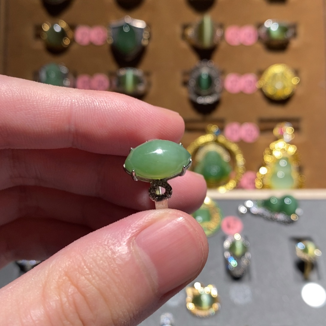 和田玉未镶嵌戒指