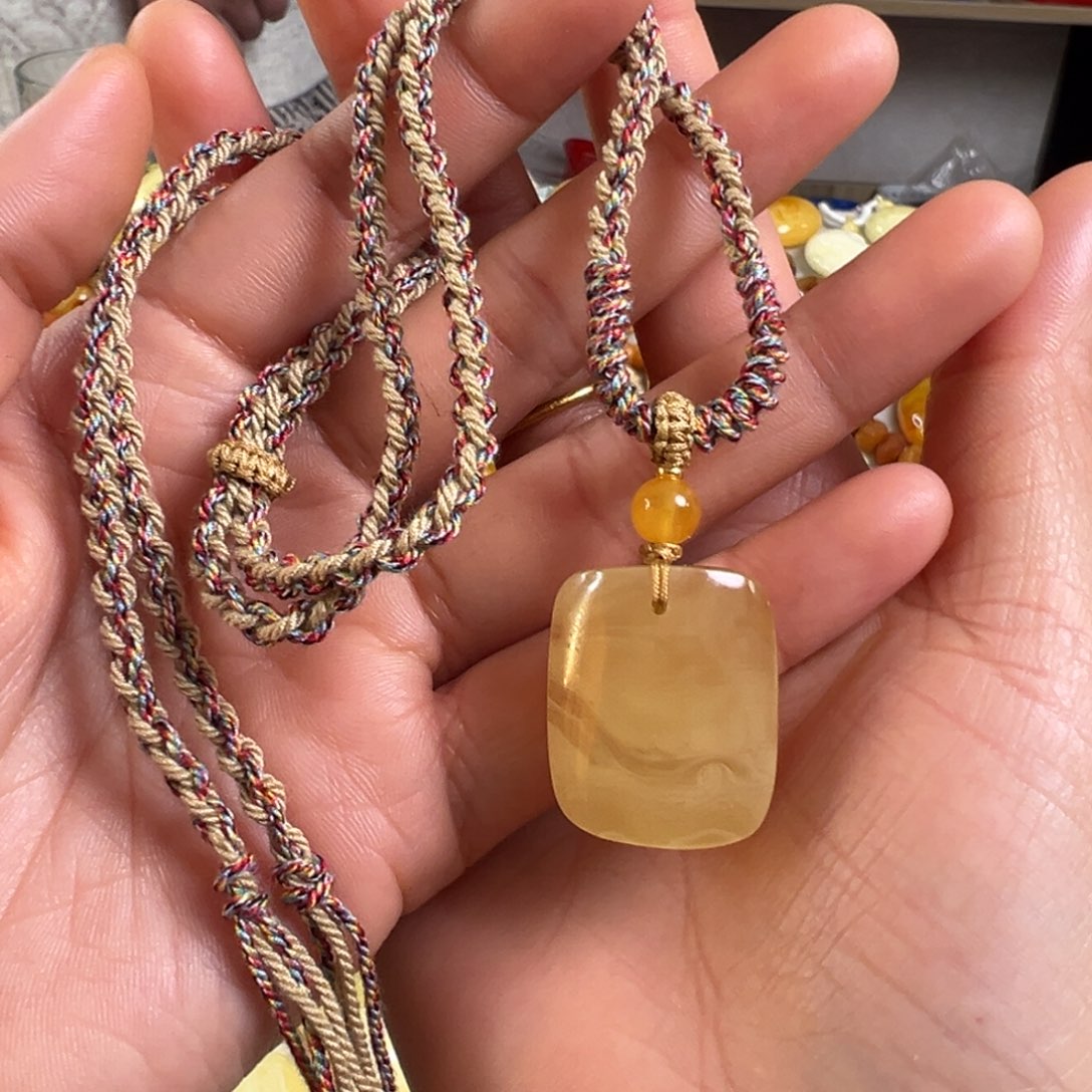 蜜蜡裸石未镶嵌蜜蜡