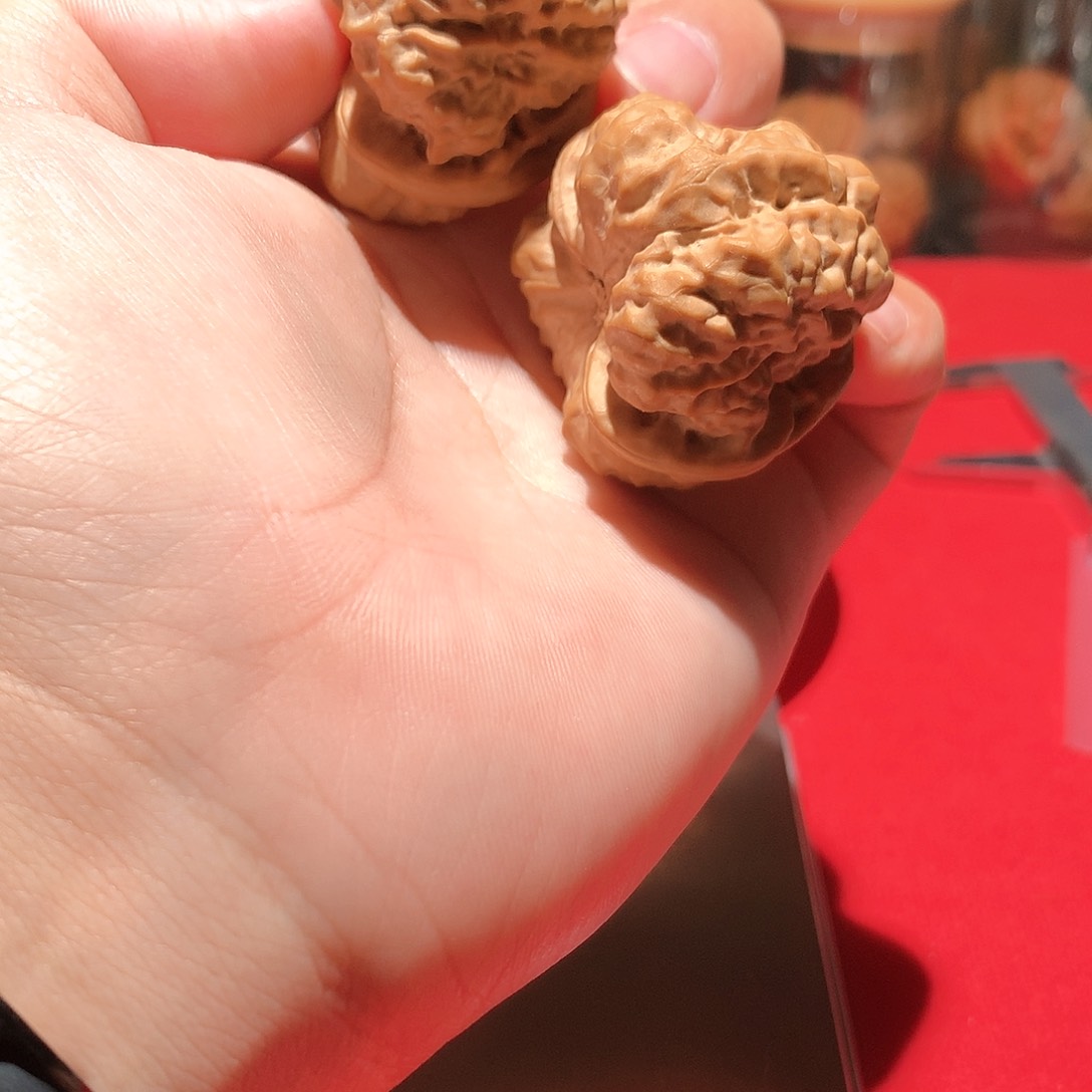 文玩核桃把件娃王