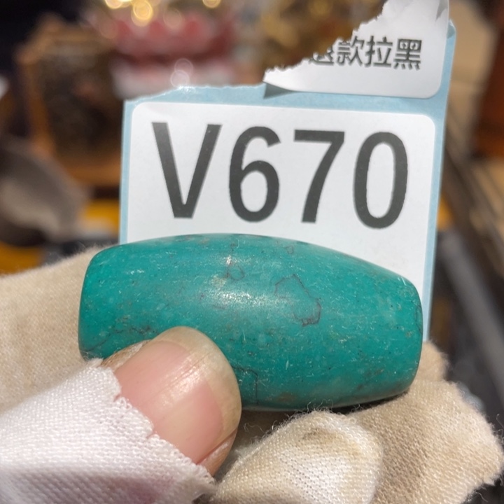 且***吟瓷片二表姐直播火爆热卖