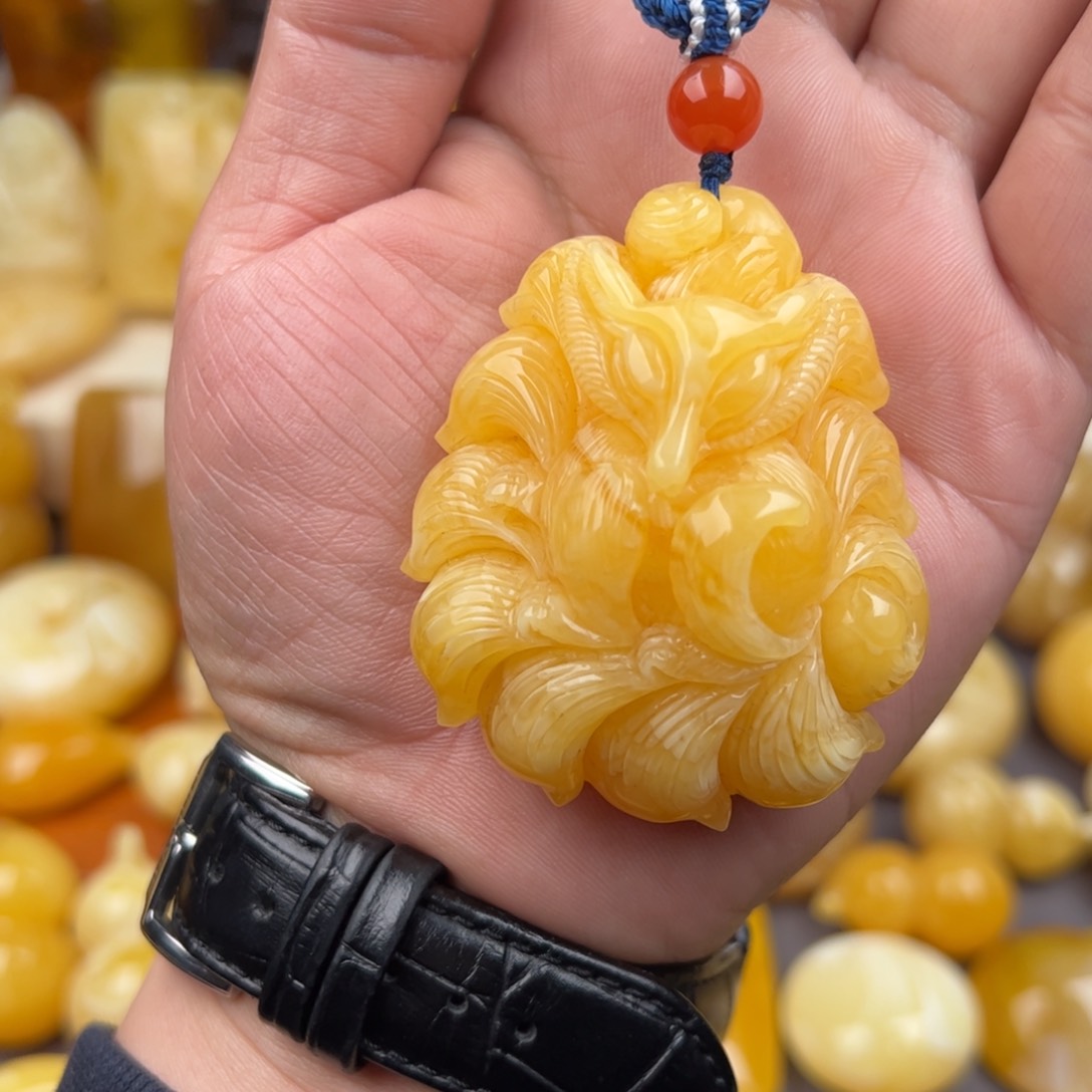 琥珀颈饰未镶嵌纯天然蜜蜡