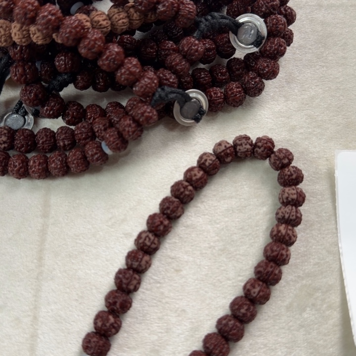 吊坠金刚菩提全品老树王手持，尺寸9-11