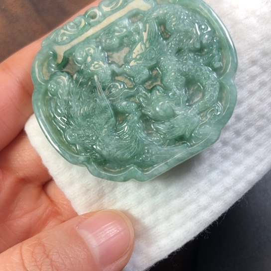 翡翠未镶嵌颈饰缅甸A货，每天下午1点半开播