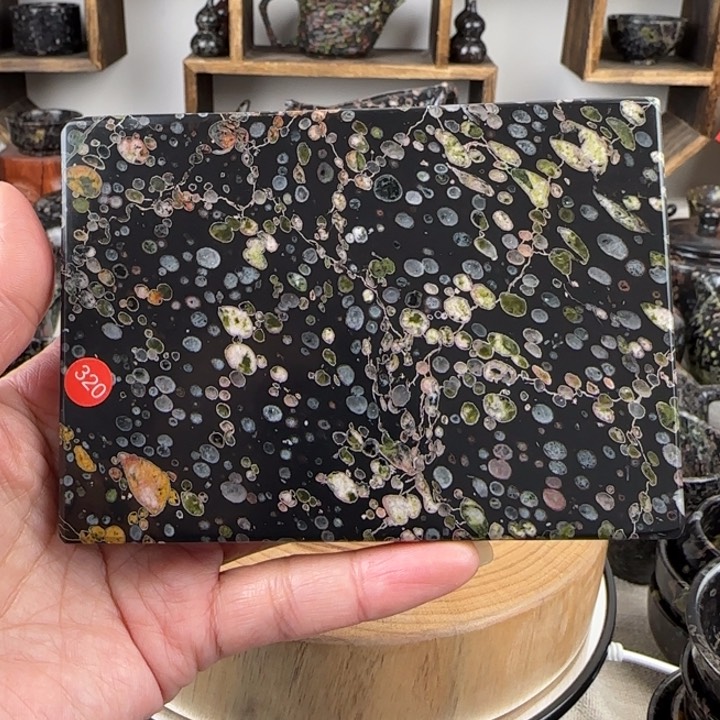 T****a梅花玉杯底彩梅茶摆件