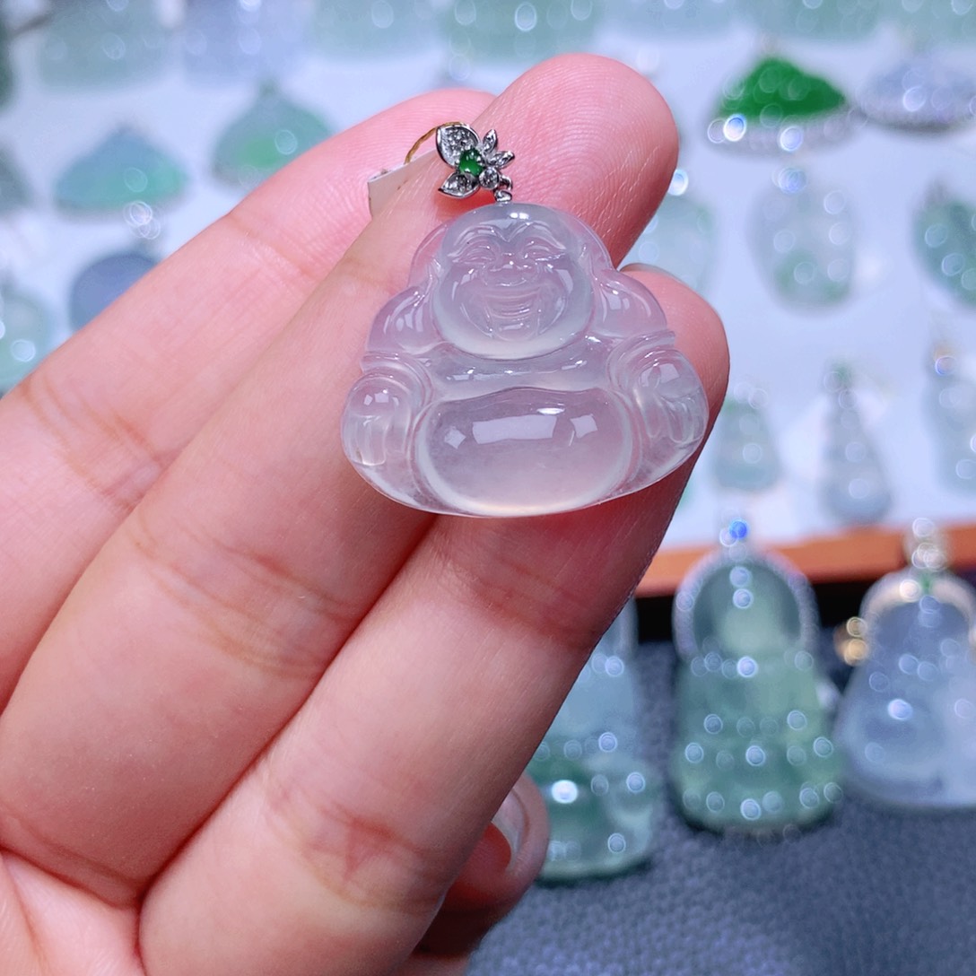 颈饰18K金镶嵌翡翠佛公