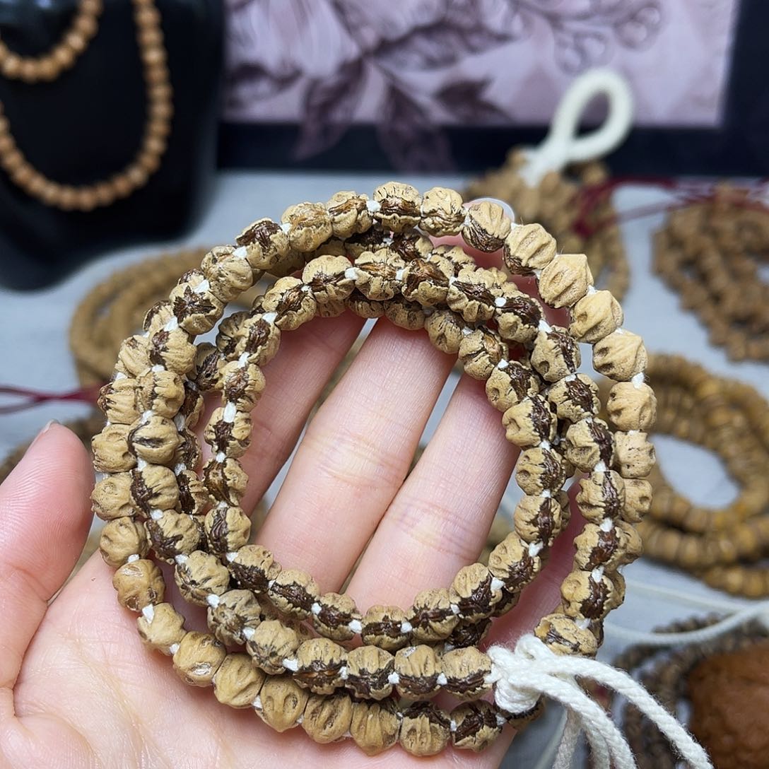 布***欢柏香籽/百香籽吊坠