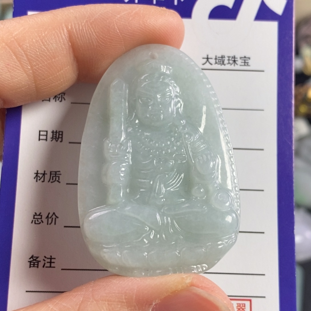 翡翠颈饰未镶嵌不动明王