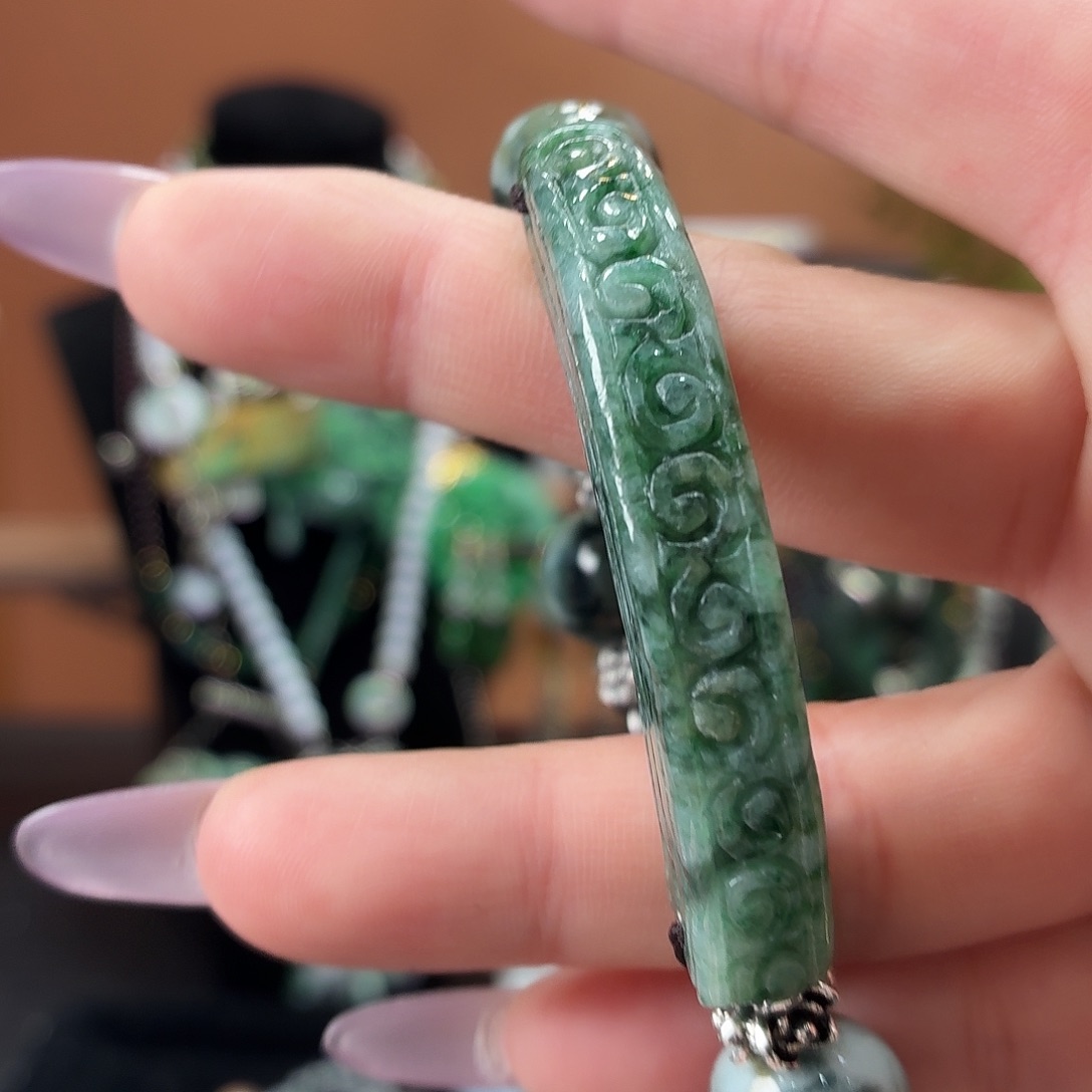 翡翠未镶嵌耳饰手串