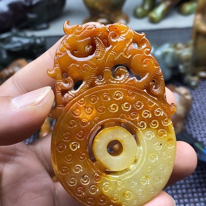 未镶嵌蛇纹石玉颈饰