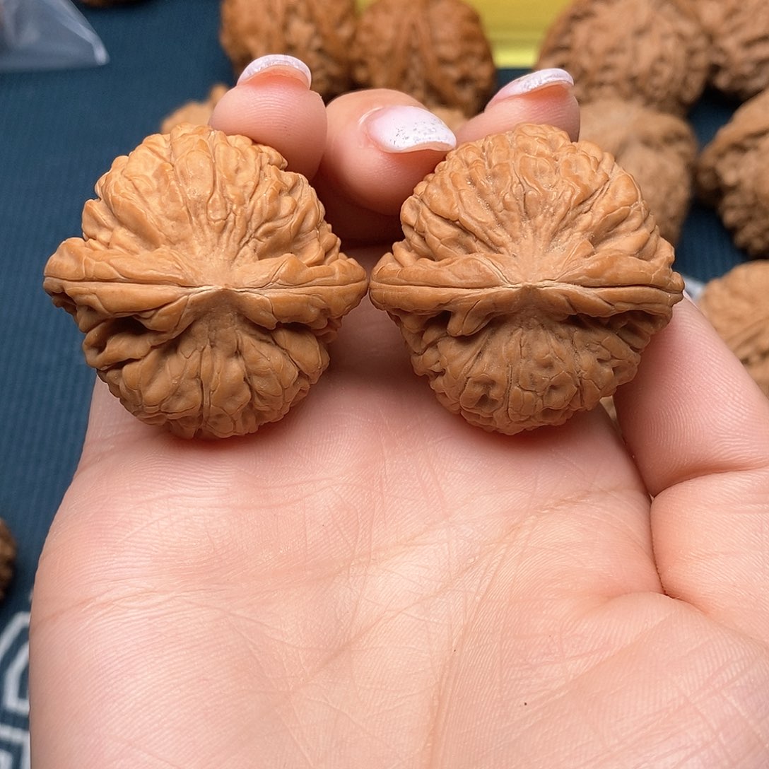 文玩核桃吊坠莲花38