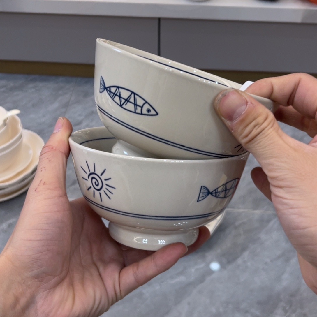 陶瓷微瑕餐具介意勿拍，满18飞！