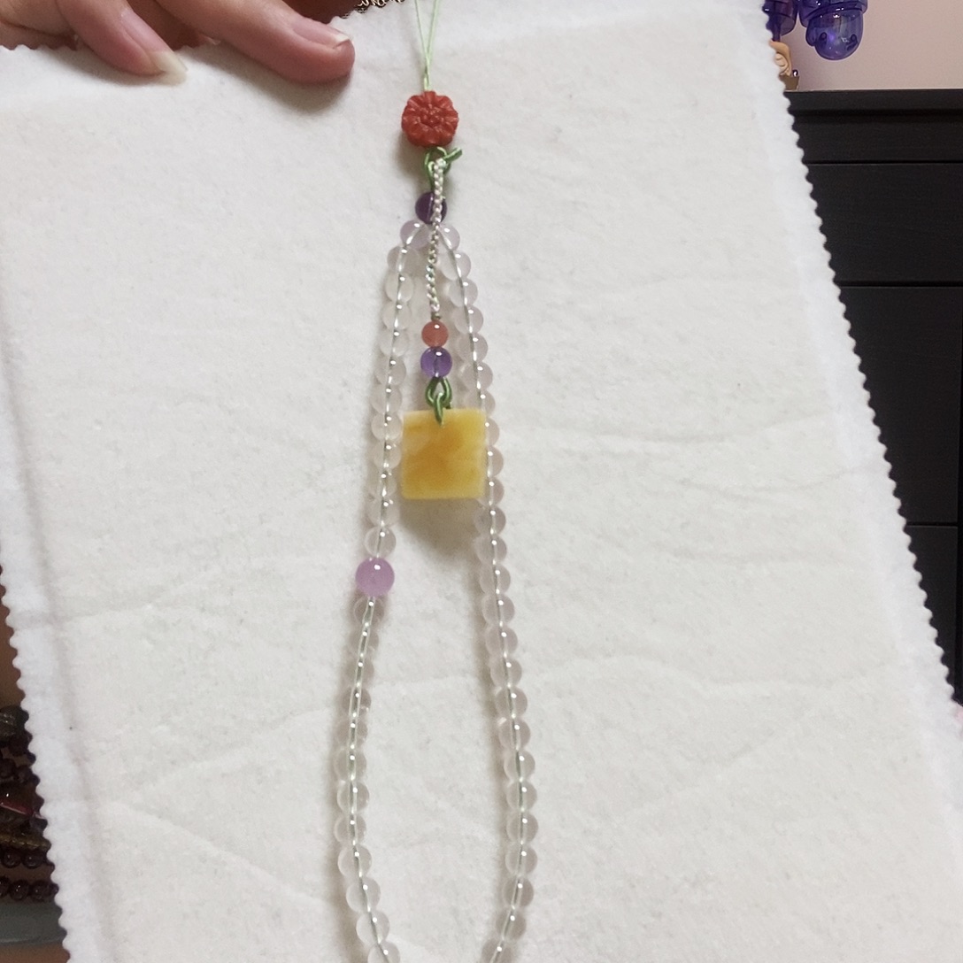 水晶手串未镶嵌简单