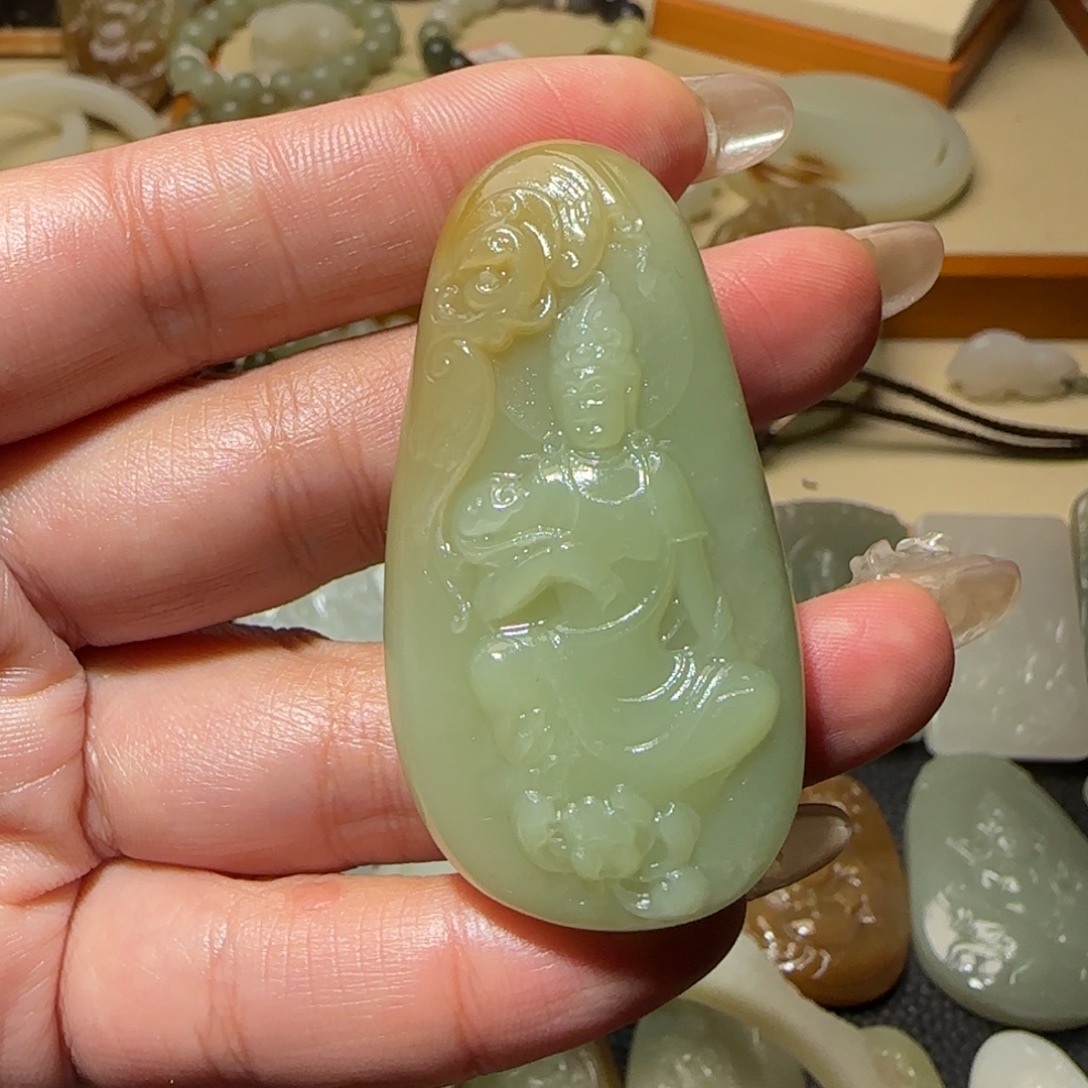 和田玉未镶嵌颈饰