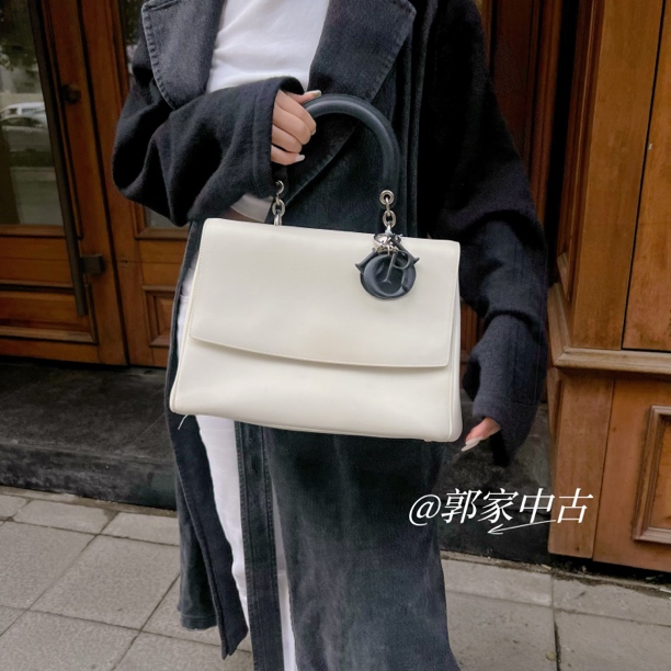 95新 DIOR/迪奥 95新戴妃黑白熊猫色 Dior Be Dior中号牛皮A1198