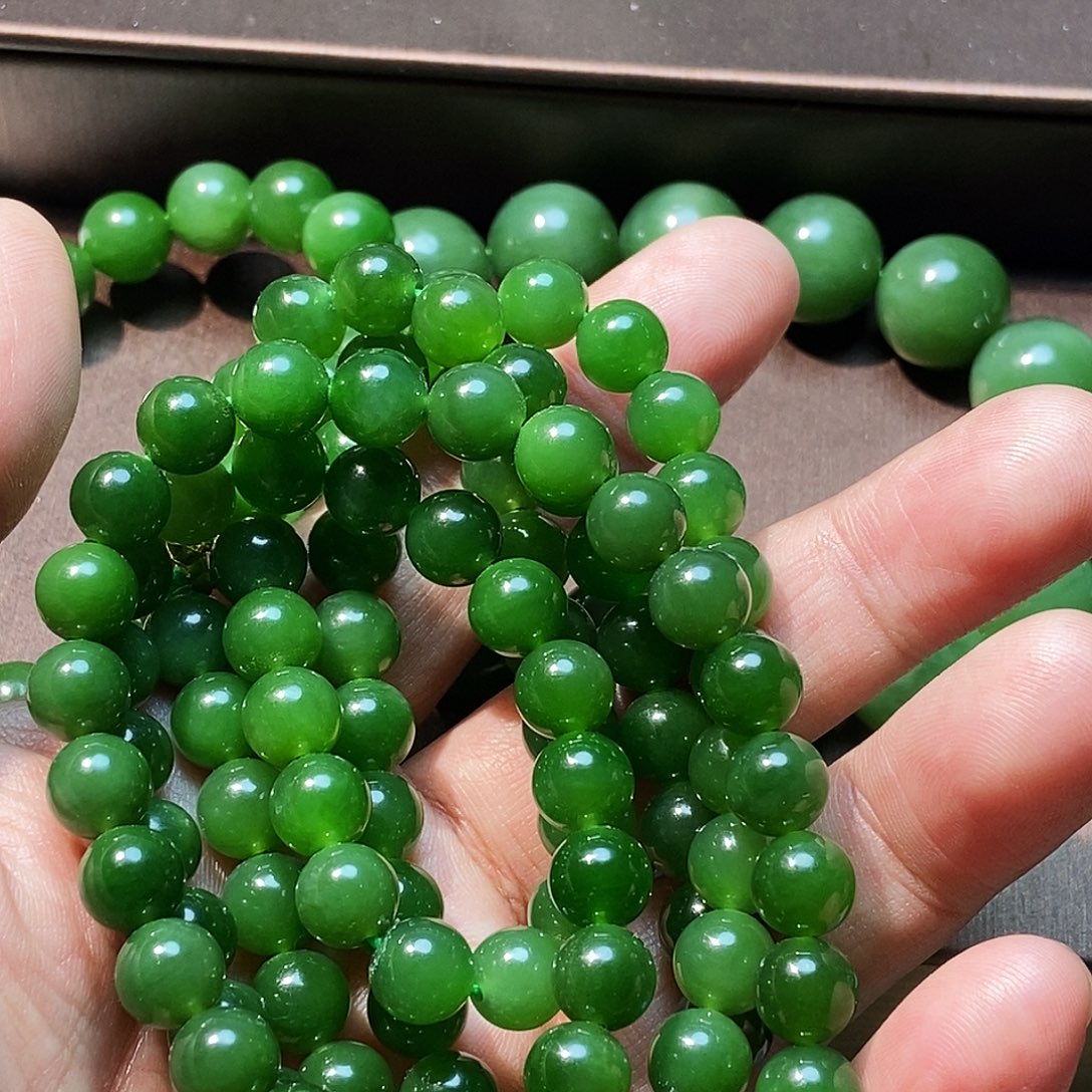 紫***姐和田玉（碧玉）未镶嵌手链