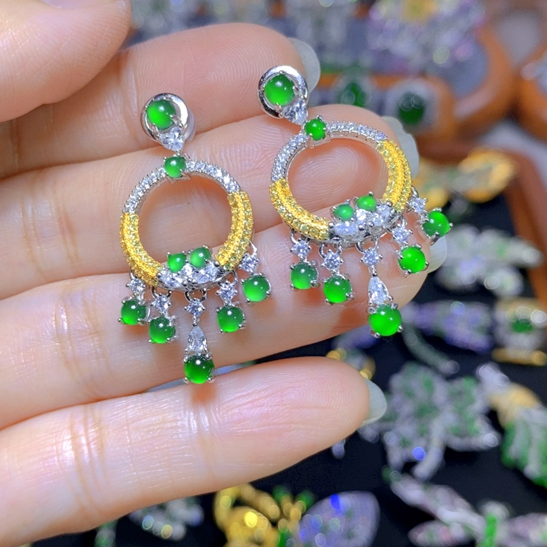 翡翠颈饰银S925镶嵌天然翡翠