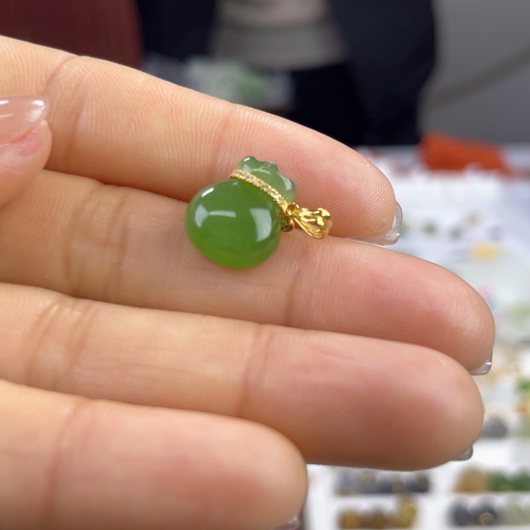 和田玉颈饰18K金镶嵌