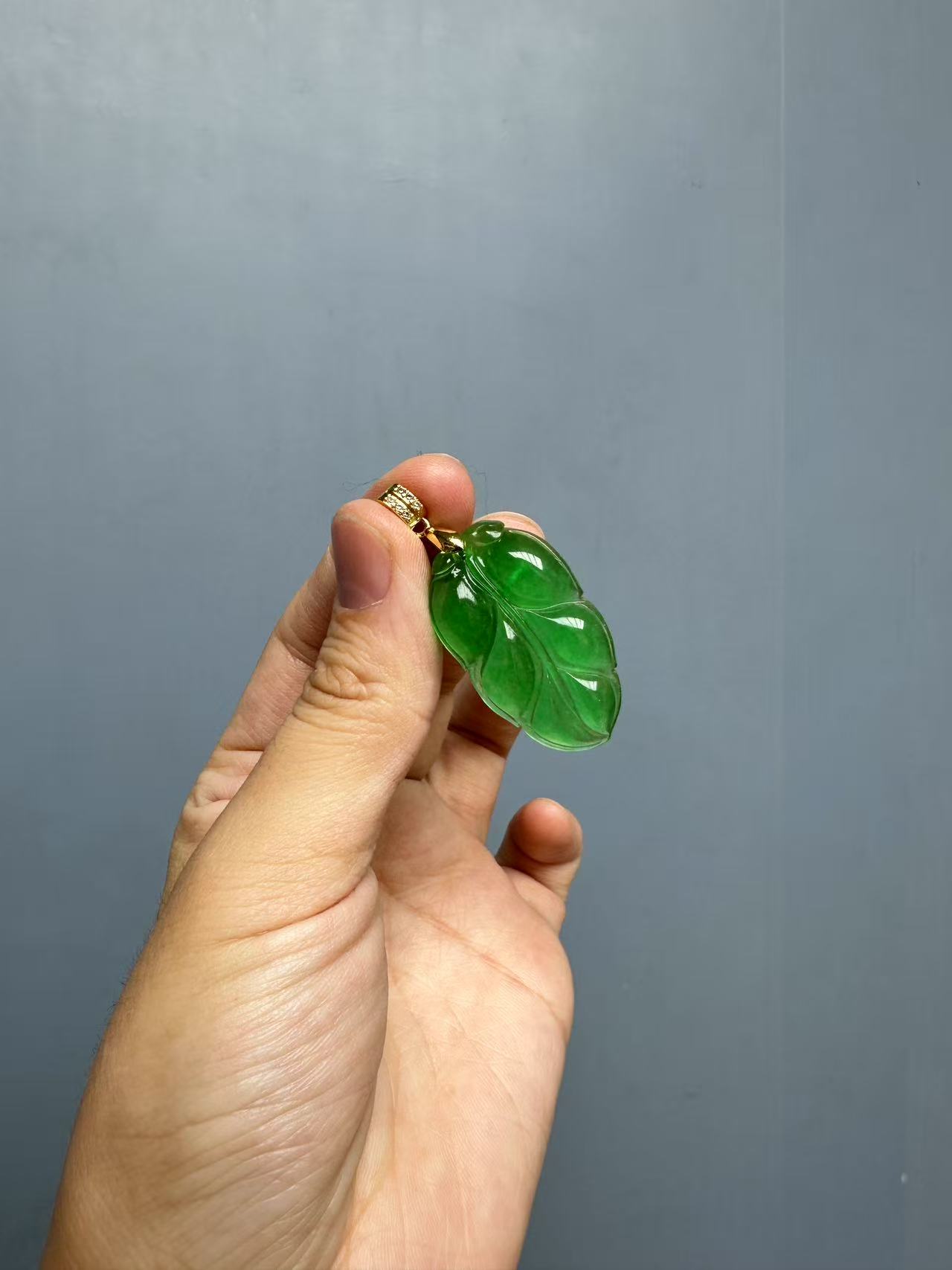 翡翠冰透14k小叶子吊坠