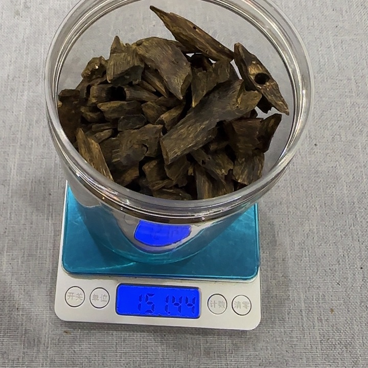 沉香木手把件奇楠绿祺熏香料151g